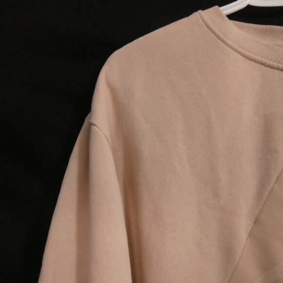 REEBOK | P2P 23 inches measured | Reebok Embossed Logo Sweatshirt - Picture 4 of 15